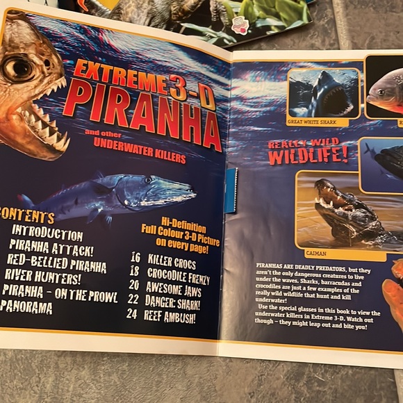 2 Planet earth books & 4 3D books - Picture 6 of 9